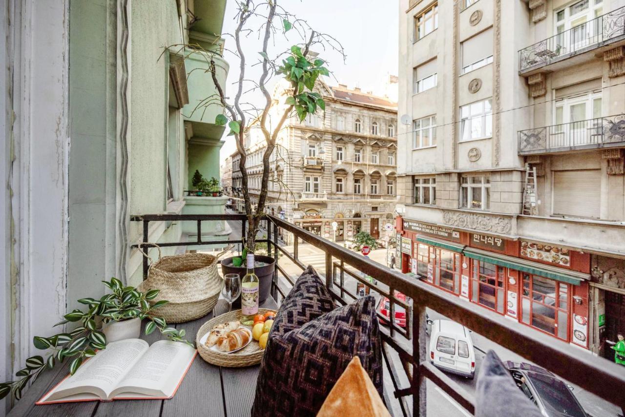 Chill On The Screened Balcony-Budapest Most Historic Landmarks Екстериор снимка